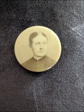Antique Photo Button